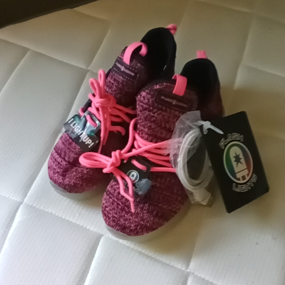 NWT Flash lights Pink rechargeable shoes size 13